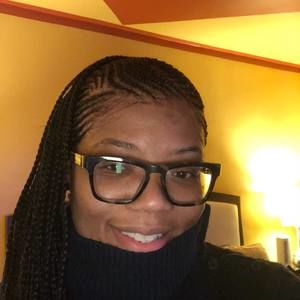 Meet your Posher, Stephanie